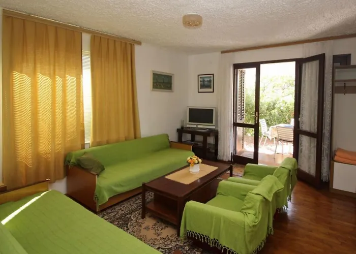 Nada Mit Terrasse By Interhome